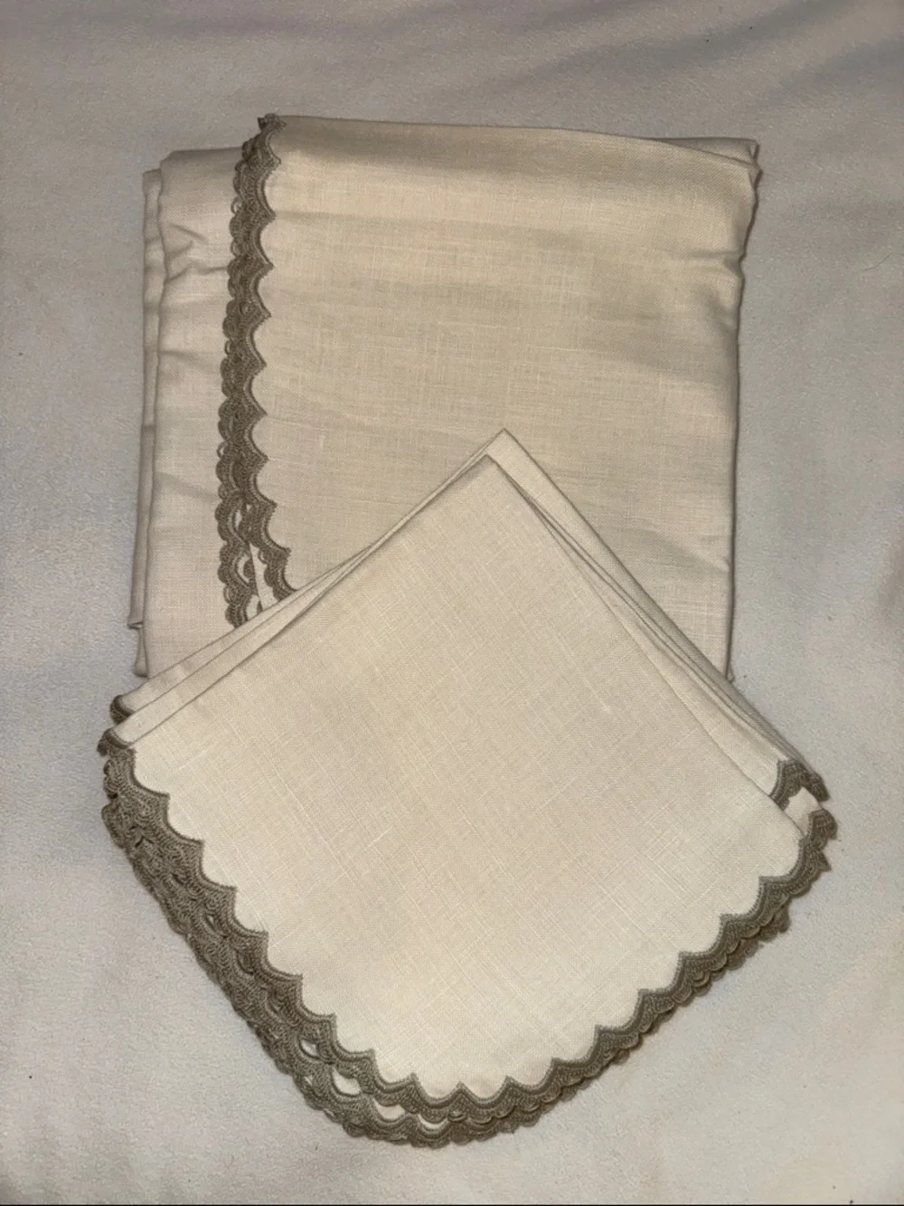 Vintage Linen Tablecloth & 8 Napkins Set Scalloped Crochet Trim Ivory